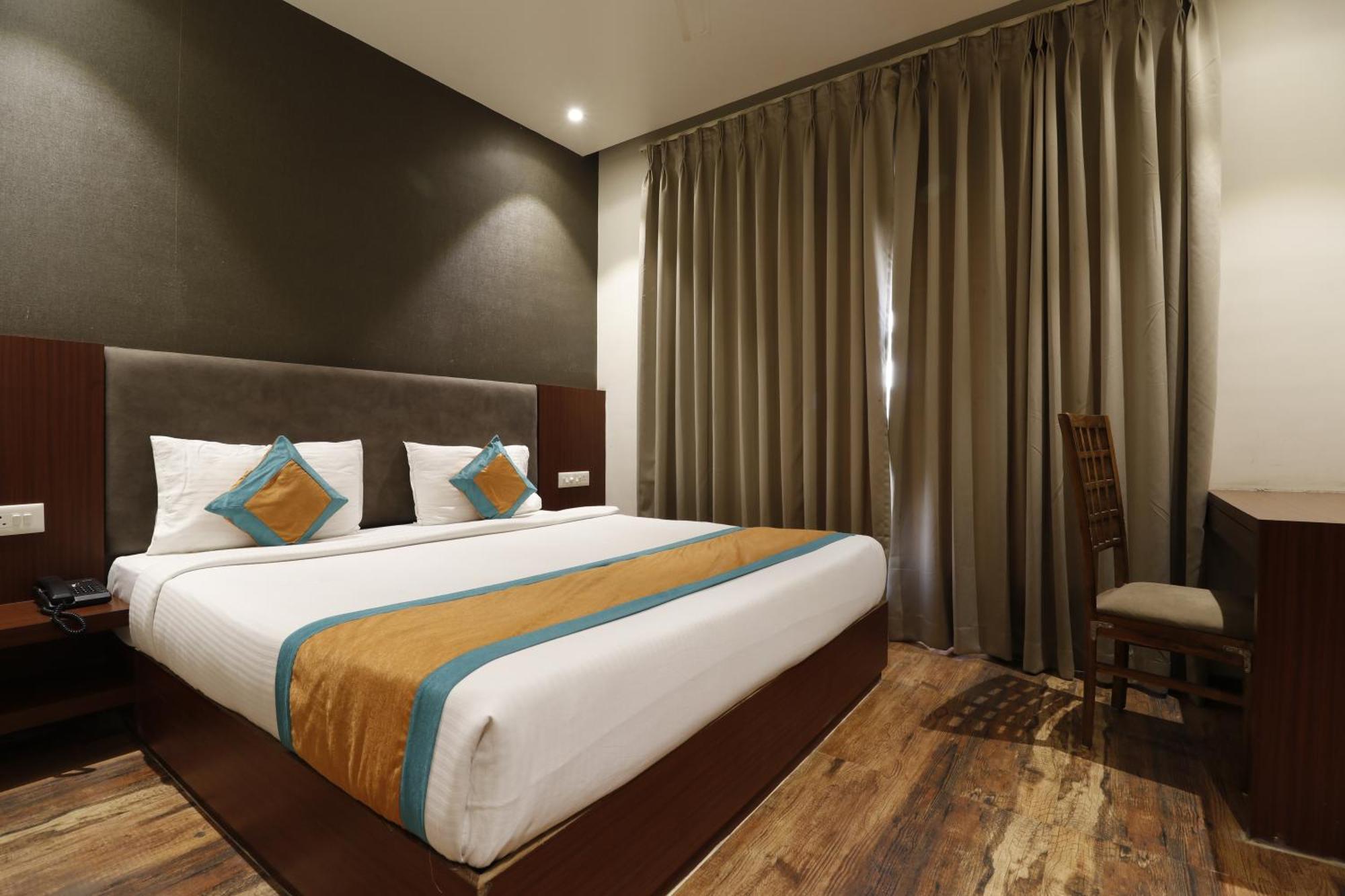 Hotel Yatri Nagpur Bagian luar foto